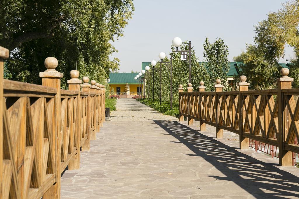 Green Land Aktobe Exterior photo